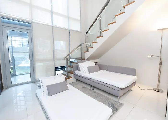 Bgc Spacious 1br Loft Uptown Apartahotel Manila
