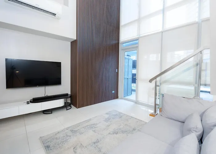 Apartahotel Bgc Spacious 1br Loft Uptown Manila