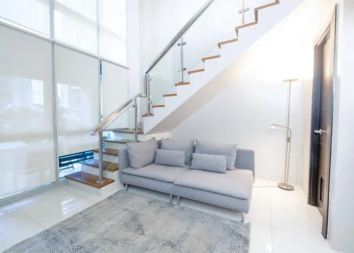Bgc Spacious 1br Loft Uptown Apartahotel *