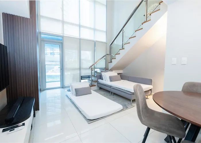 Apartahotel Bgc Spacious 1br Loft Uptown