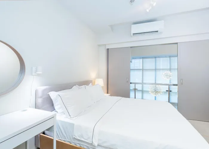 Bgc Spacious 1br Loft Uptown Apartahotel *