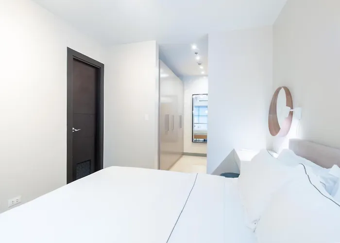 Apartahotel Bgc Spacious 1br Loft Uptown *